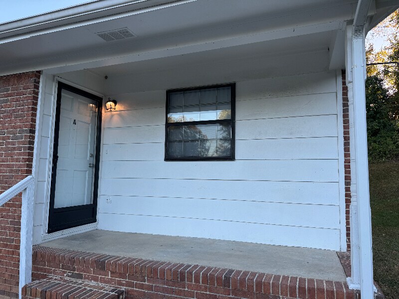 Building Photo - 4706 Metro Park Ln