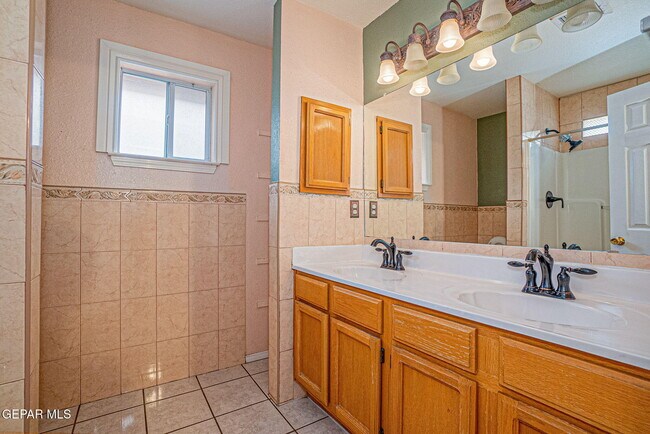 Building Photo - 11621 Maquitico Ct