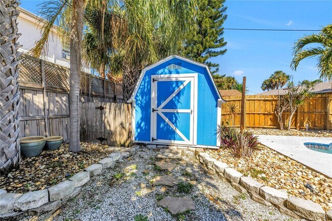 Building Photo - 6892 Gulf Winds Dr