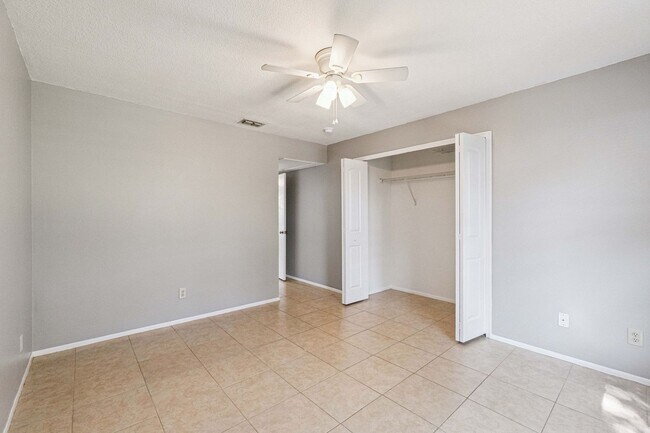 Building Photo - 2/1.5 Condo With Screened Patio in Conway Area