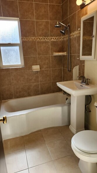 Building Photo - 275 W 4625 S