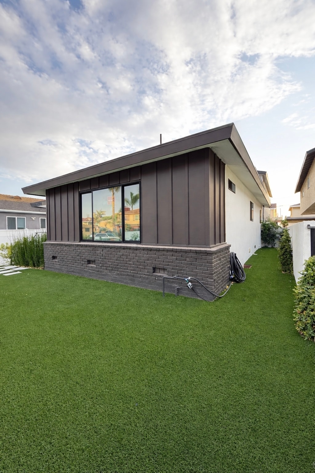 Building Photo - 12527 Cranbrook Ave