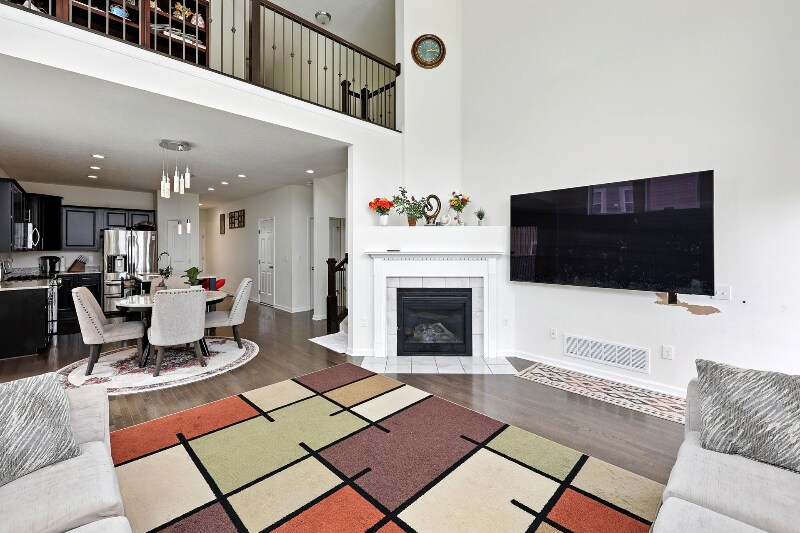 Building Photo - 5497 Mercier St