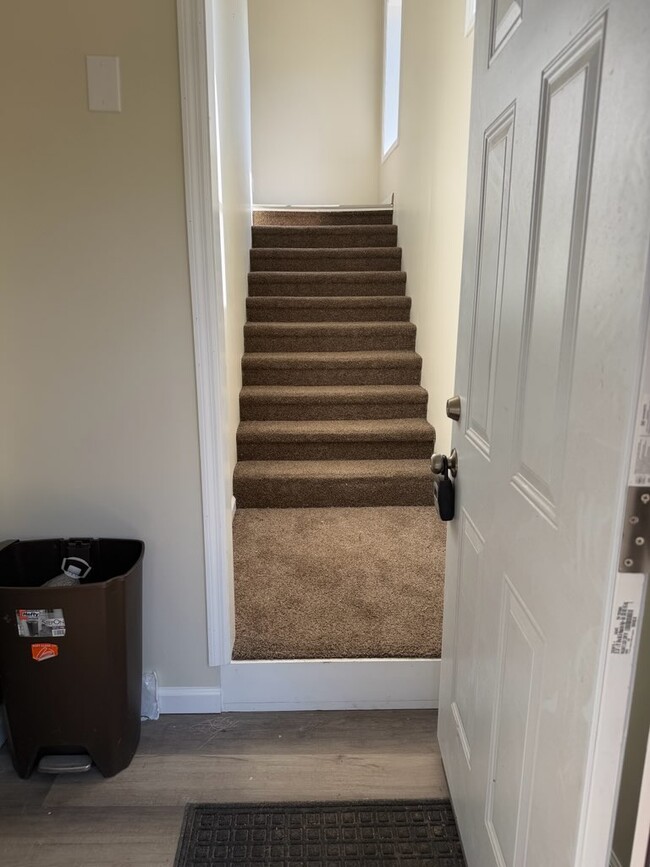 Building Photo - 808 Annie Pearle Ln