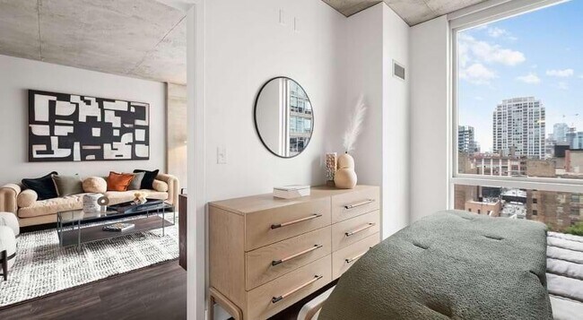 Building Photo - 2 bedroom in Chicago IL 60654