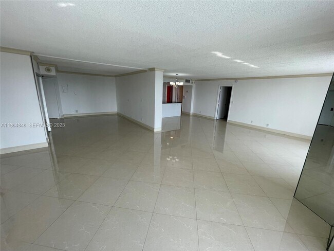 Building Photo - 3800 S Ocean Dr