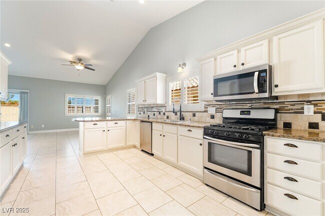 Building Photo - 74 Graythorn Mountain Ct