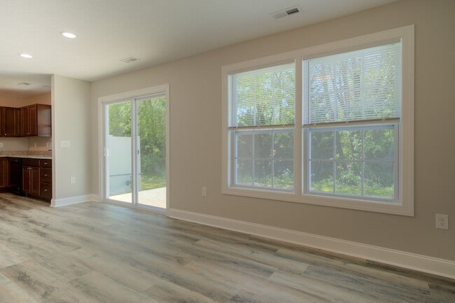 Building Photo - Available for the 2026-2027 lease term.