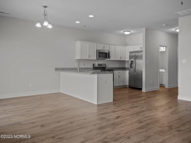Building Photo - 203 Verrazzano Ln