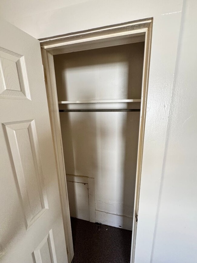 Building Photo - 2/1 in City of Shelby