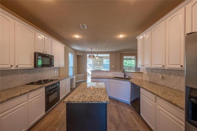 Building Photo - 1701 Peregrine Dr