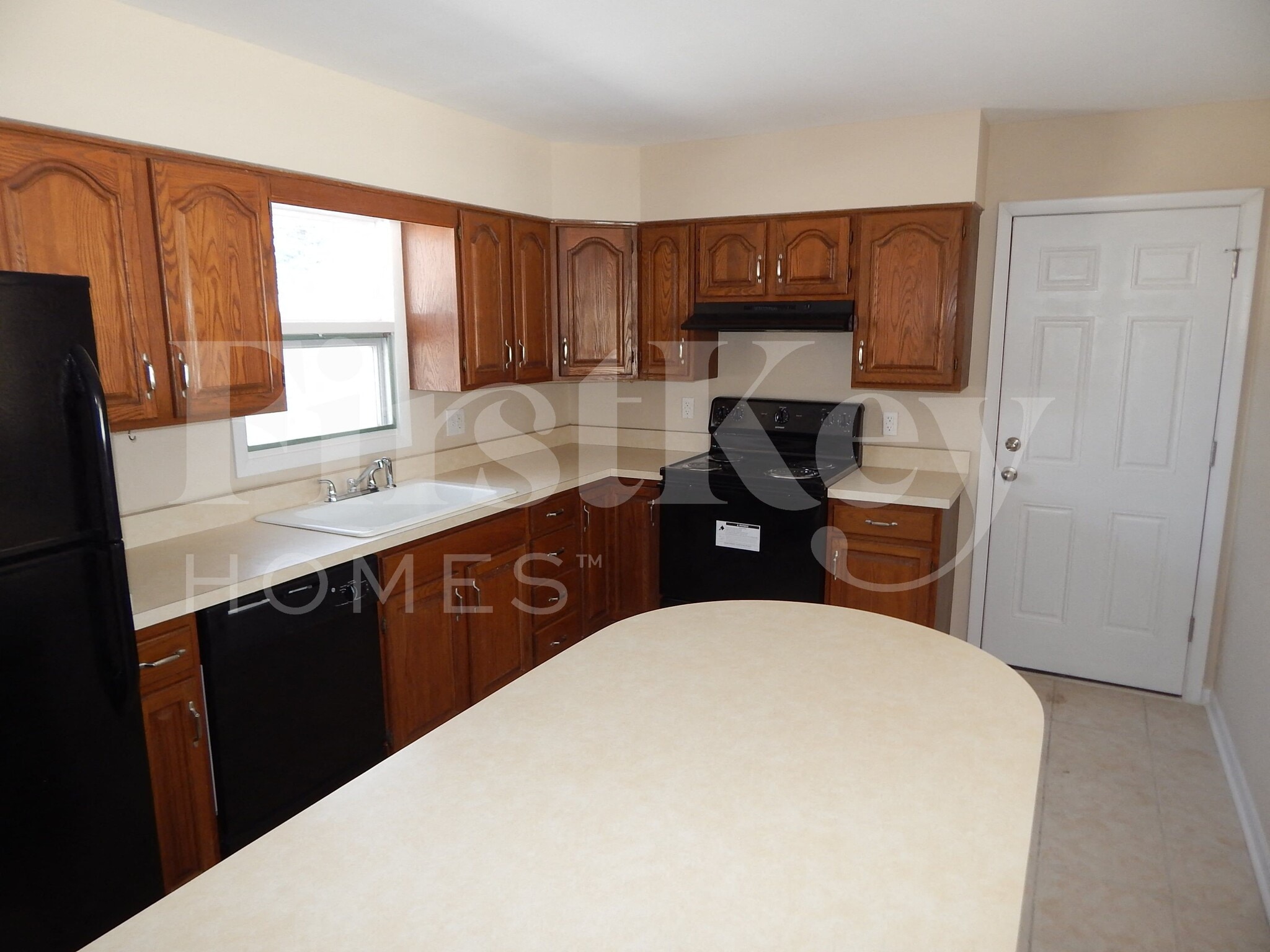 Building Photo - 501 Harmony Dr