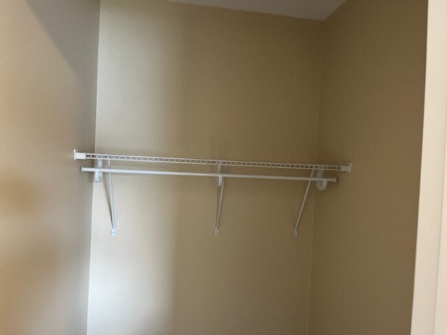 Building Photo - 164 Logan Rd