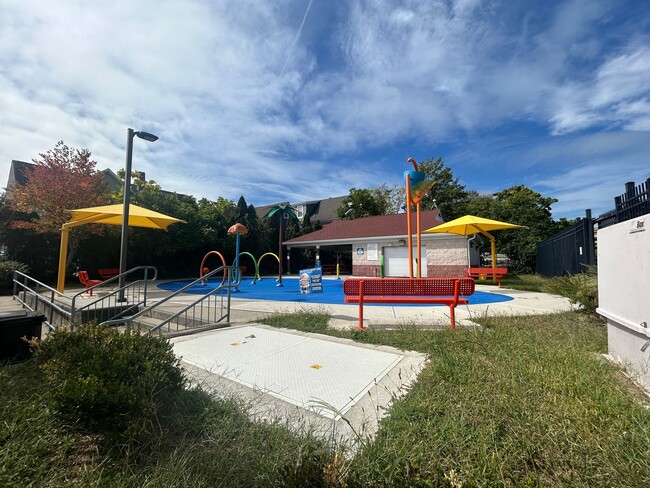 Building Photo - 2 Bedroom House in Asbury Park!