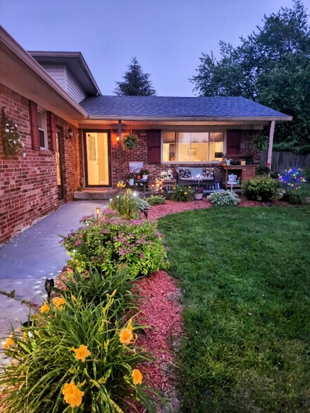 Primary Photo - 3329 Broadview Ct