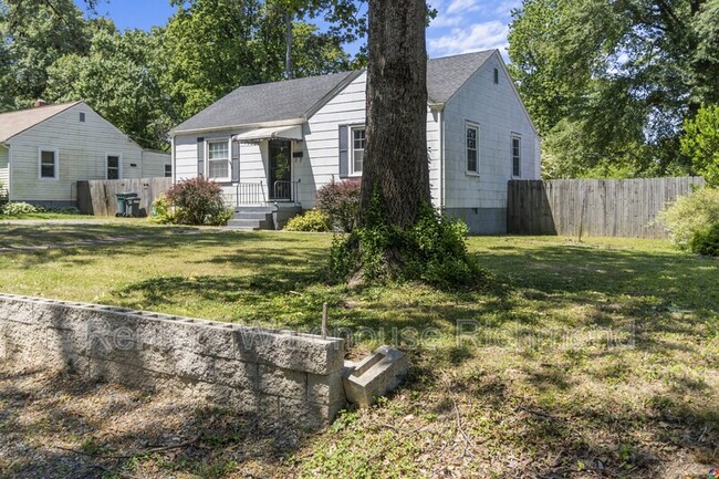 Building Photo - 1516 Fort Hill Dr