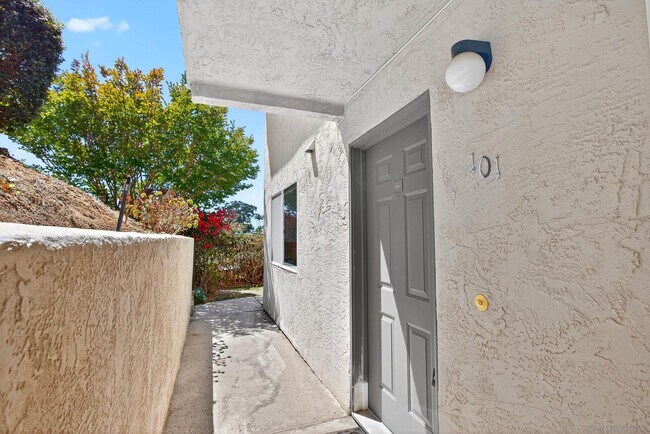 Building Photo - 4794 Arizona St