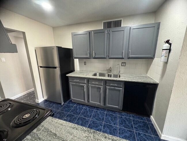 Building Photo - 24426 Jumping Jay Dr