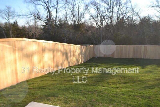 Building Photo - 1101 Southridge Ln