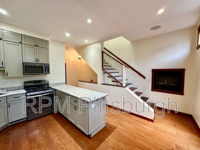 Building Photo - 1222 Mimosa Wy