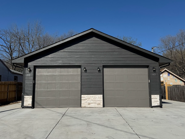 Building Photo - 343 N Joann St