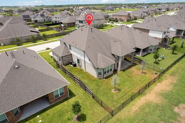 Building Photo - 75 Carmel Dr
