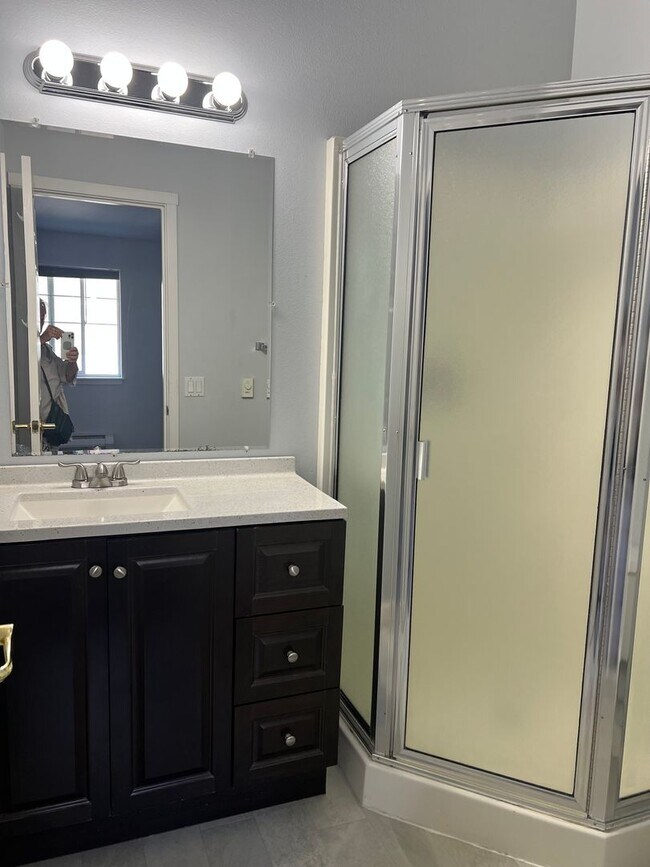 Building Photo - Vaulted Ceilings, Fireplace, LVP Flooring,...
