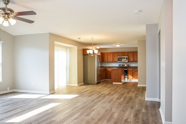 Building Photo - 5347 Dietrich Ave