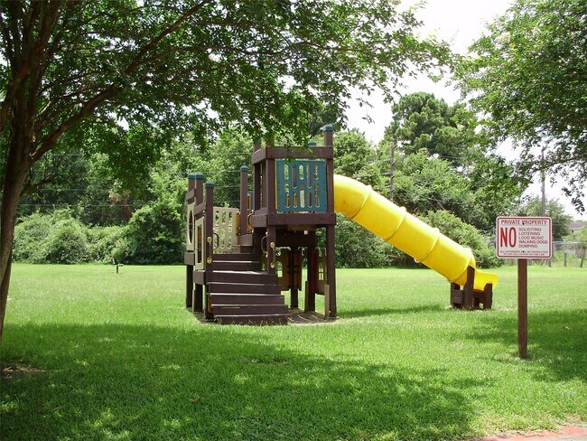 Building Photo - 2107 Shiveley Cir
