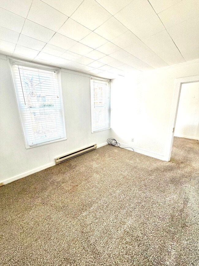 Building Photo - 38 N Charlotte St