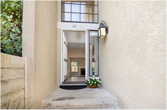 Building Photo - SPECTACULAR WOODBRIDGE HOME!!!