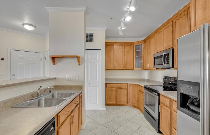 Primary Photo - 3875 S Dayton St