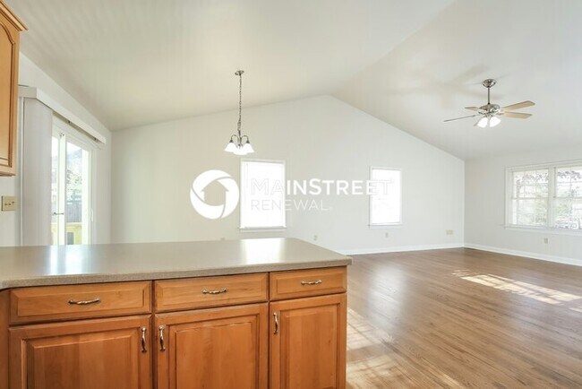 Building Photo - 3 Bedroom Pet-Friendly Home in Thomasville, NC with Main Street Renewal