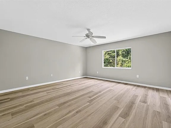 Living Area - 18108 Nassau Point Dr