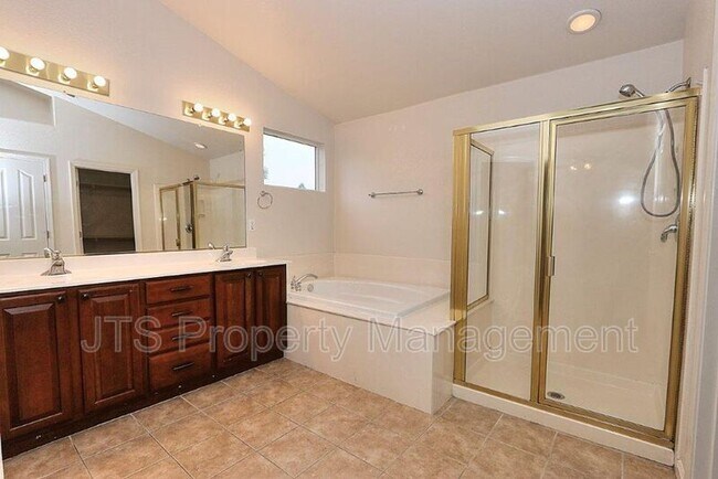 Building Photo - 3240 Big Bear Dr