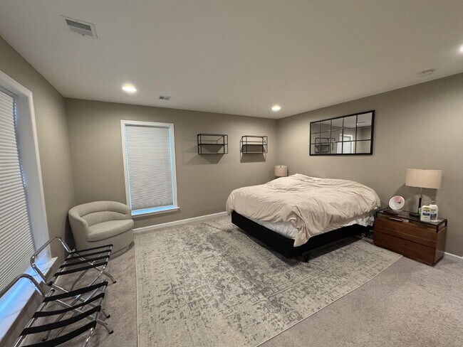 Building Photo - 661 Buck Drive