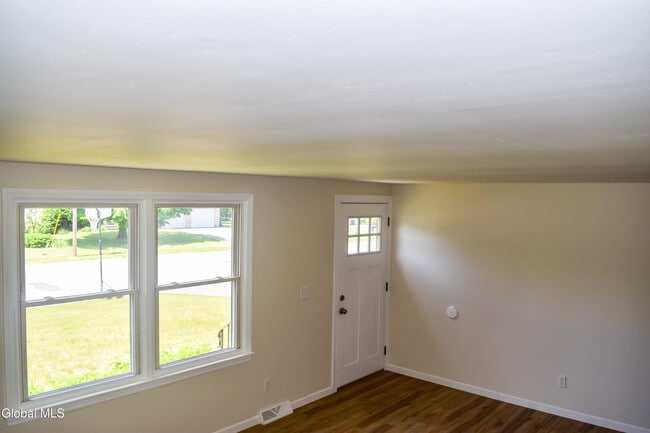 Building Photo - 37 Swayze Dr