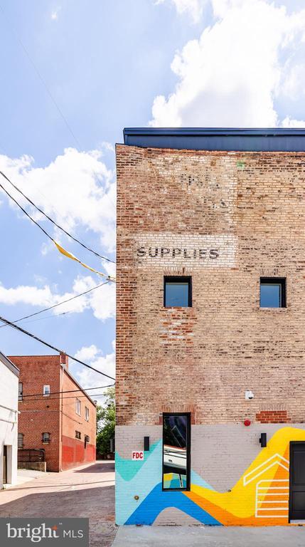 Building Photo - 101 W Trenton St