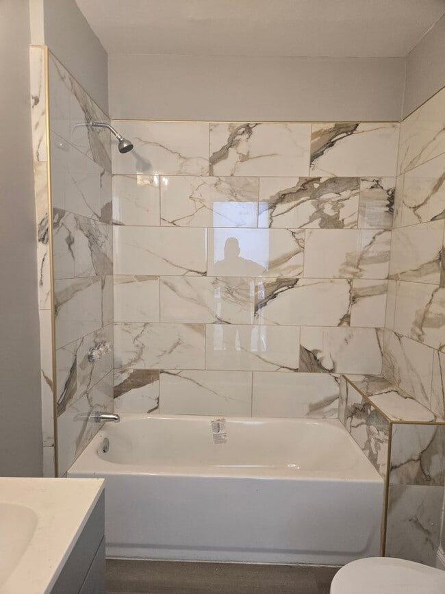 Building Photo - Beautiful 4-Bedroom Home with Central Air, Gas Heating  Laundry