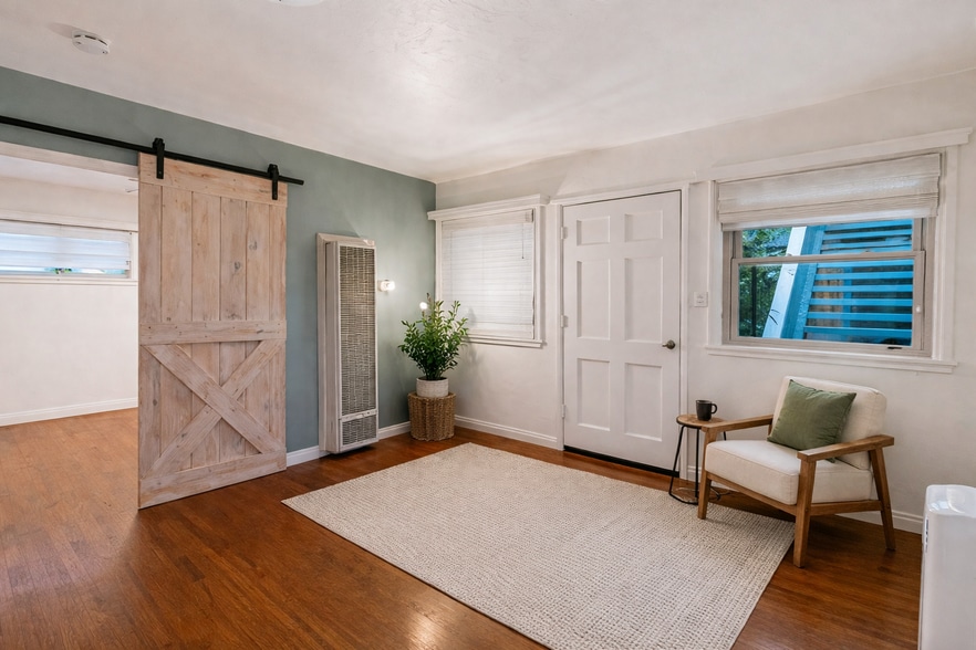 Building Photo - 4224 Swift Ave