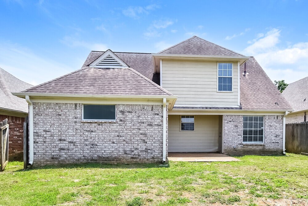 Building Photo - 9760 Riggin Dr