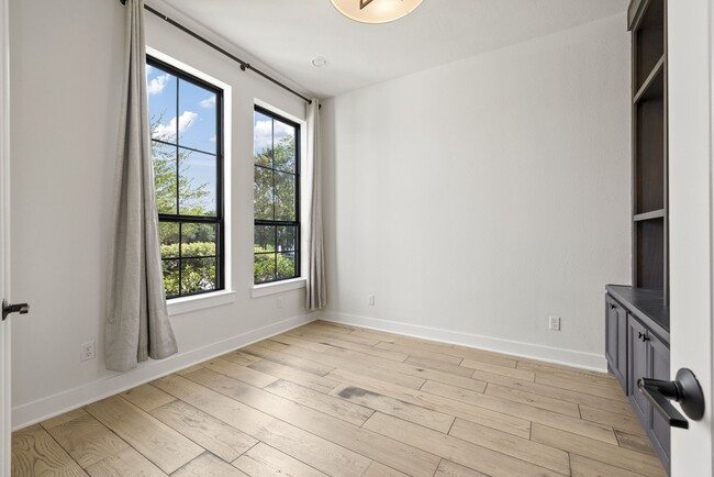 Building Photo - 1026 McMurtry Ridge Dr