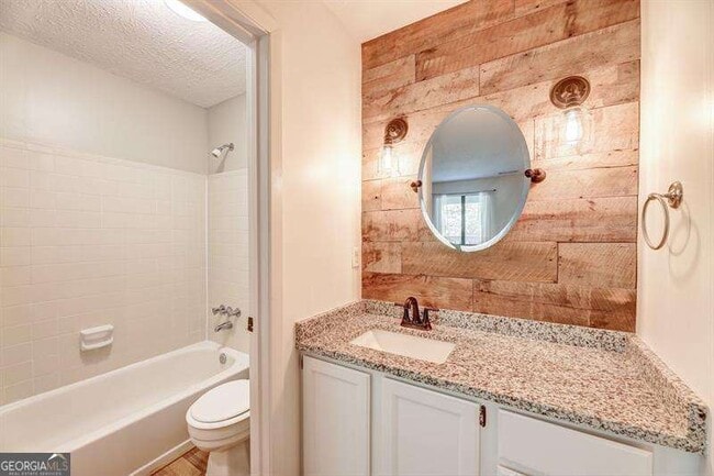 Building Photo - 529 Warm Springs Cir