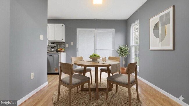 Building Photo - 2628 Deer Ridge Dr