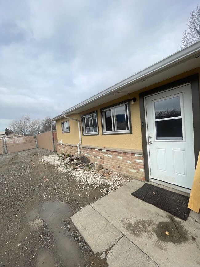 Primary Photo - 222 Moore Ln