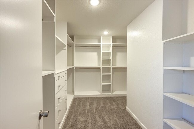Building Photo - 18503 Fair Grange Ln