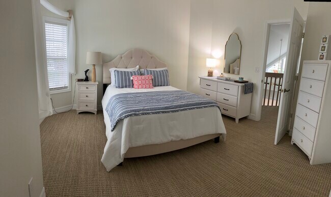 Building Photo - 130 Barefoot Cir