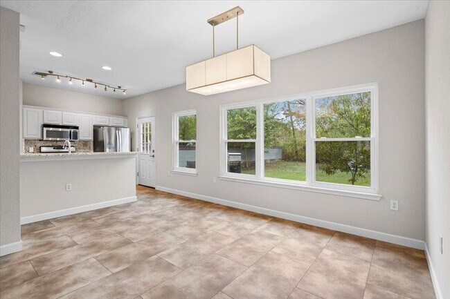 Building Photo - 5604 Northdale Dr