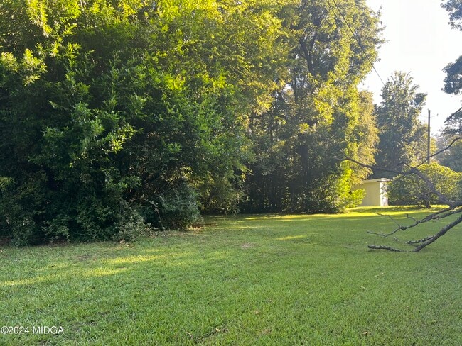 Building Photo - 110 Bragg St