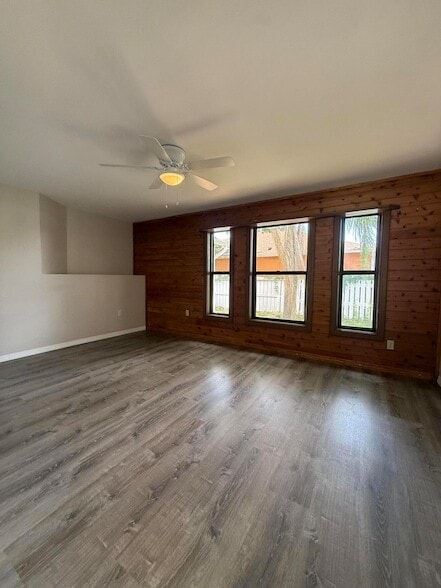 Building Photo - 1626 SW Buffum Ln